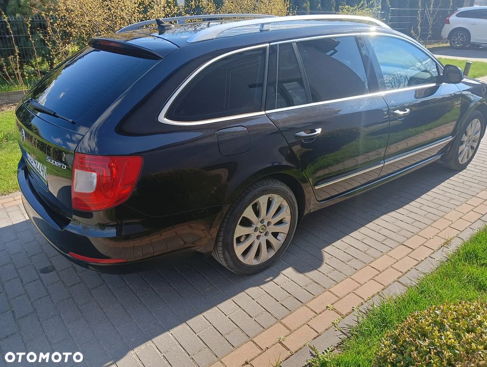Skoda Superb 2.0 TDI DSG Elegance - 5