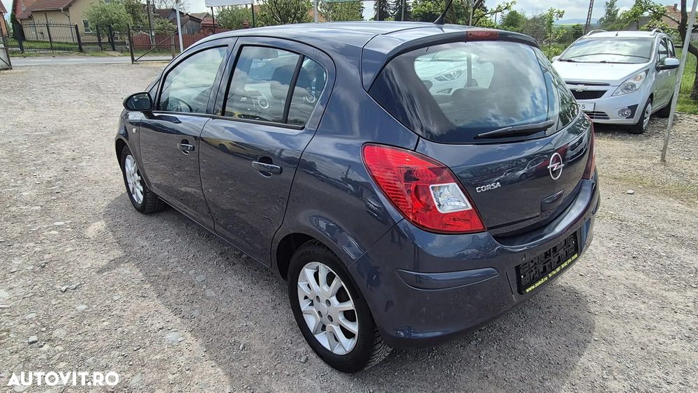 Opel Corsa 1.4 16V Innovation - 4