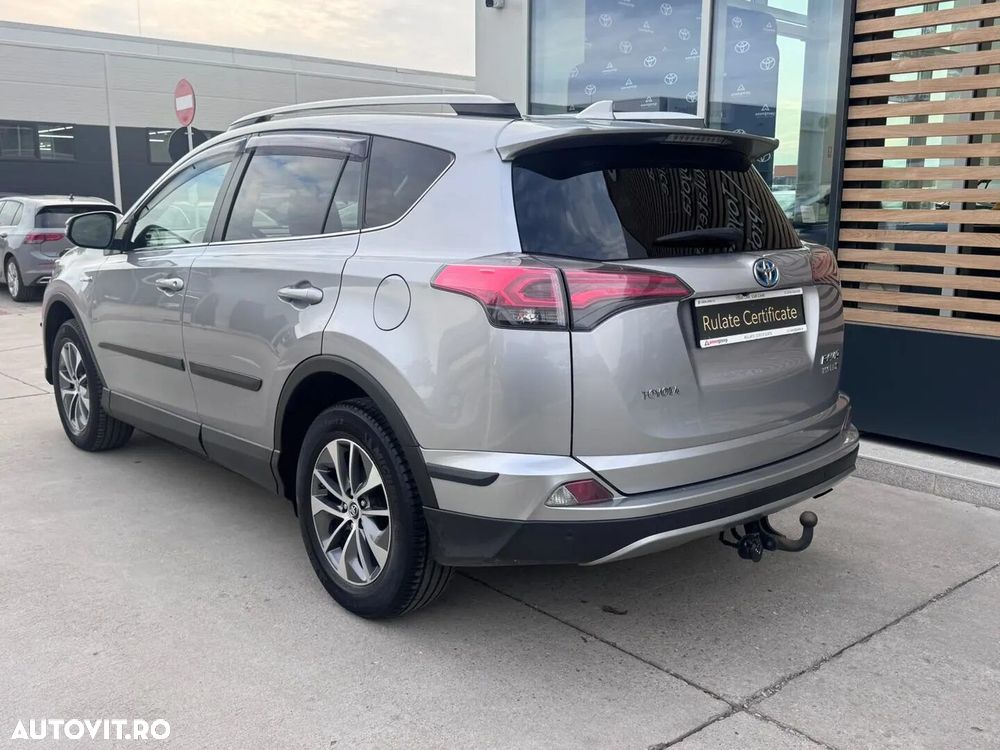 Toyota RAV4 - 7