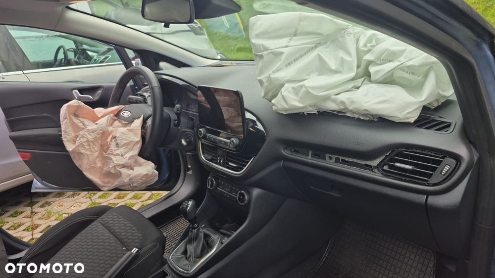 Ford Fiesta 1.0 EcoBoost S&S TITANIUM - 13