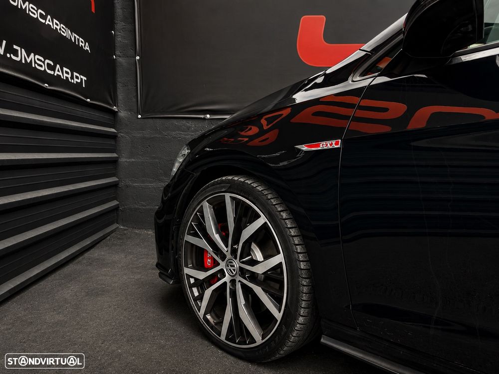 Volkswagen Golf GTI 2.0 TSI OPF DSG Performance — fotografia 8