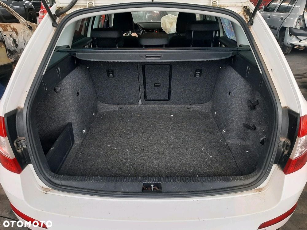 Skoda Octavia 1.6 TDI (Green tec) 4x4 Ambition - 10