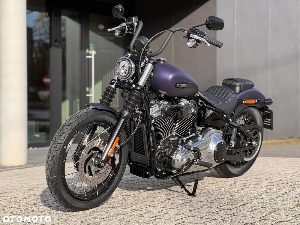 Harley-Davidson Softail Street Bob - 15