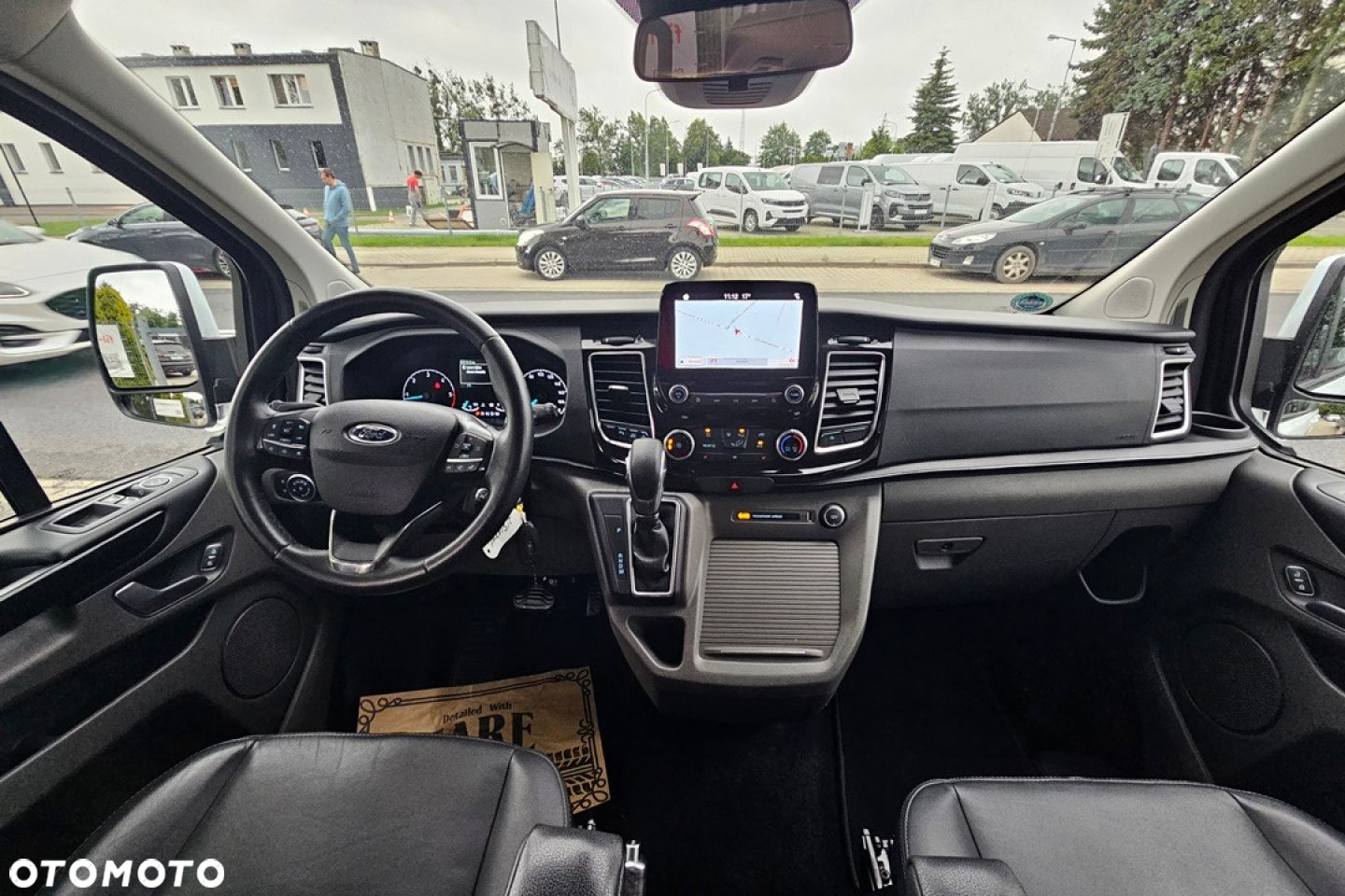 Ford Tourneo Custom - 19