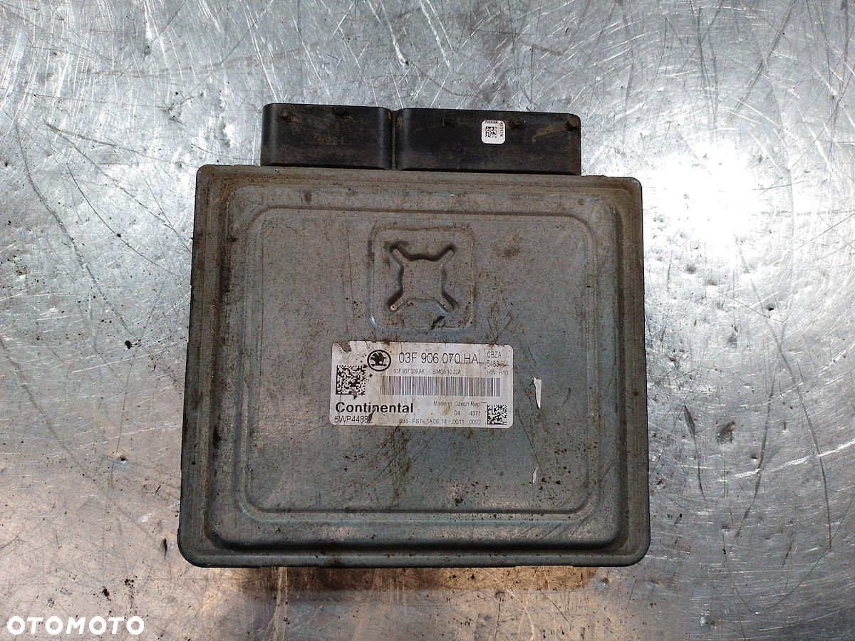 KOMPUTER, STEROWNIK SKODA RAPID 03F906070HA 5WP44882 1.2 TSI - 4