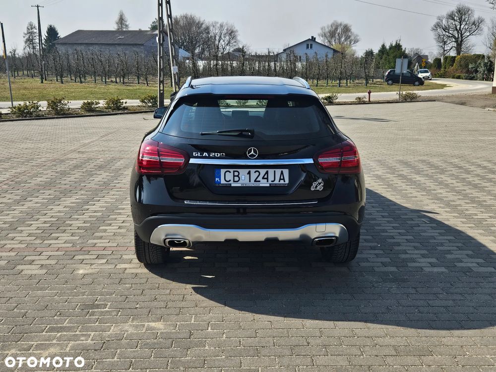 Mercedes-Benz GLA 200 7G-DCT AMG Line - 8