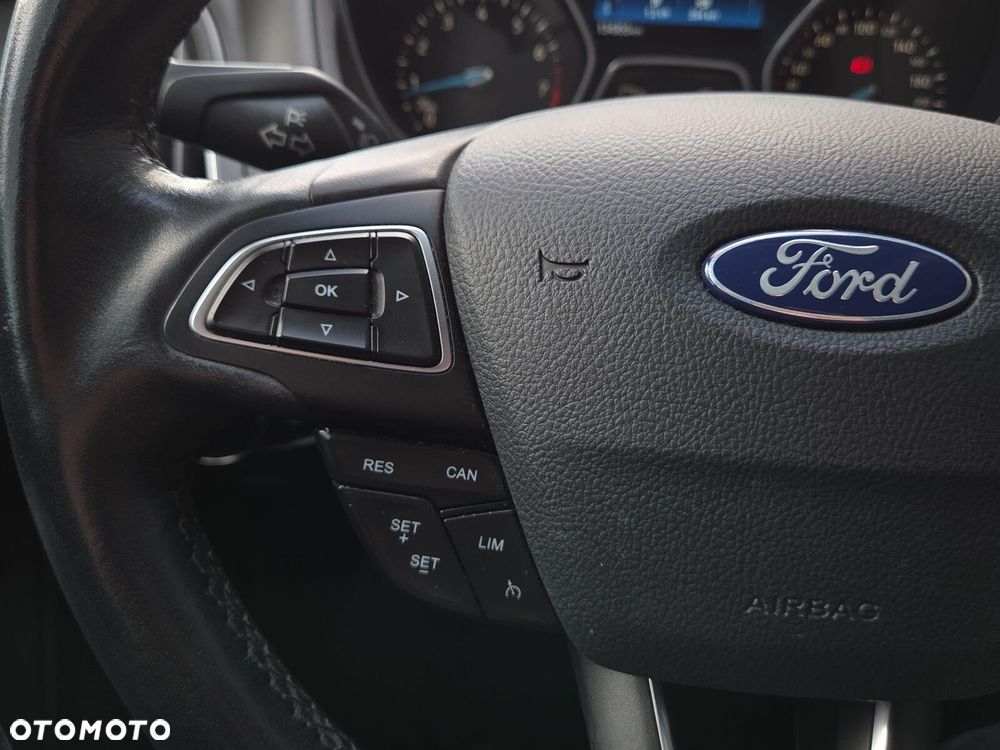 Ford Focus 1.5 EcoBoost Active - 17