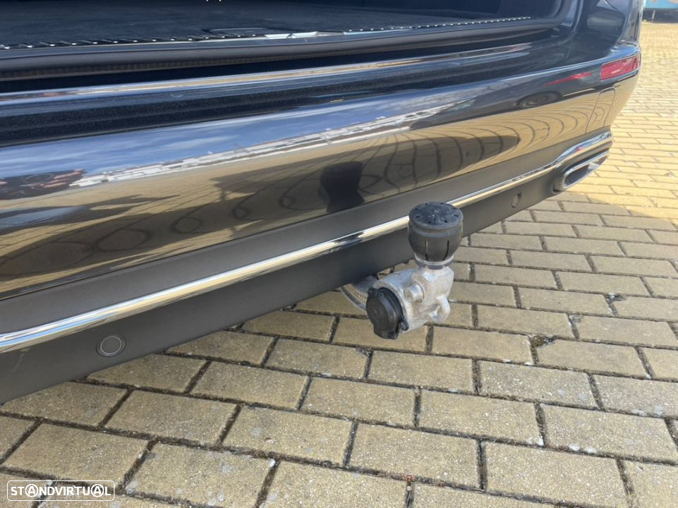 Mercedes-Benz E 220 d 4Matic T 9G-TRONIC Avantgarde - 17