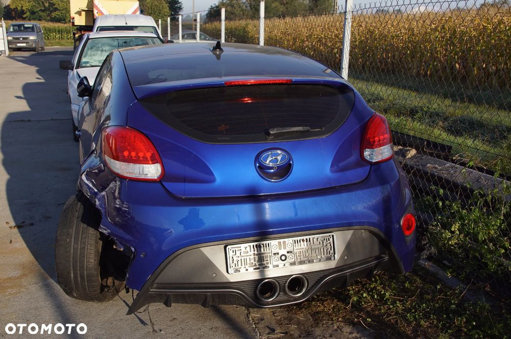 Auto na części - Hyundai Veloster I 1.6 T-GDI 204 KM G4FJ UU9 2013R Silnik Skrzynia Drzwi Maska Zderzak Błotnik Klapa Lampa Szyba Klamka Deska Kokpit Sterownik Moduł Czujnik Licznik Panel Kierownica - 4