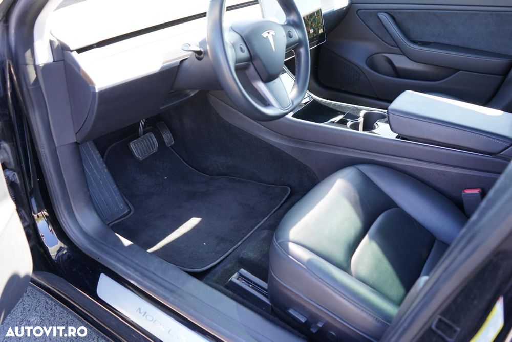 Tesla Model 3 Langstreckenbatterie Allradantrieb Dual Motor - 29