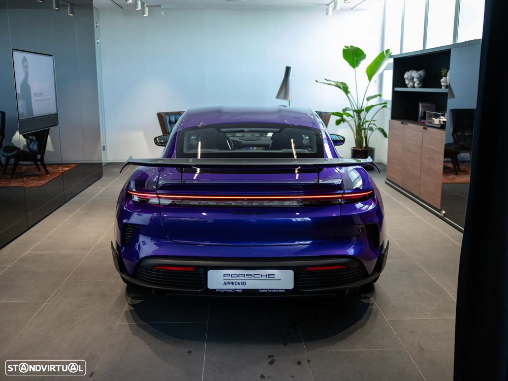 Porsche Taycan Turbo GT Weissach - 11