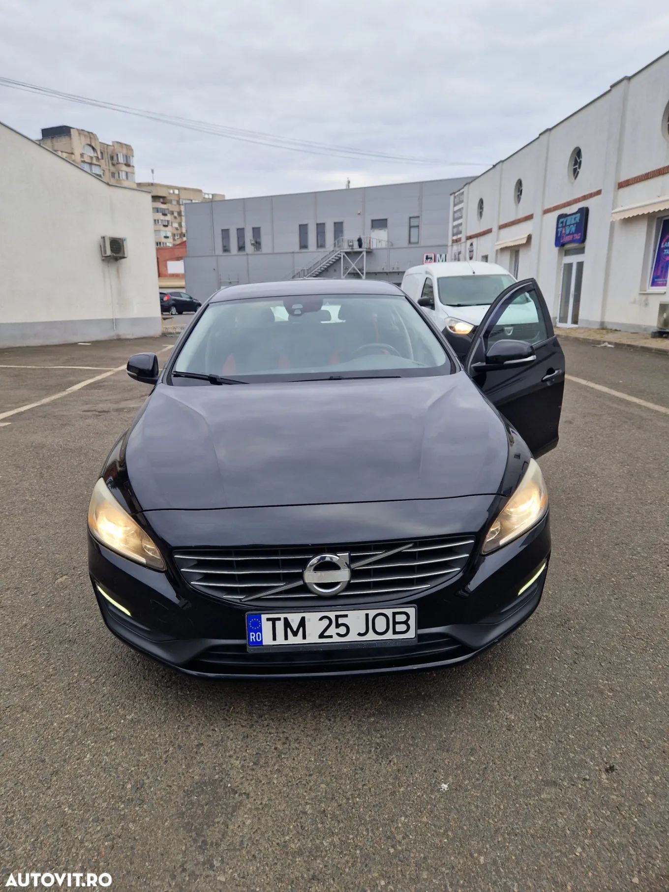 Volvo V60 D3 Start-Stop Basic - 1