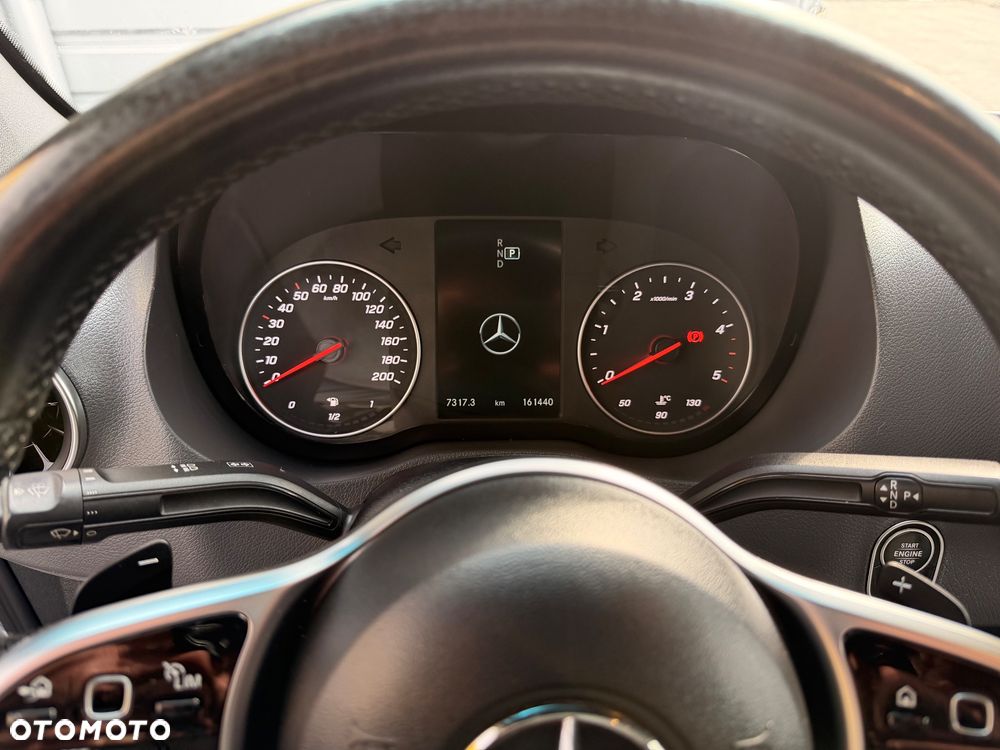 Mercedes-Benz Sprinter - 12