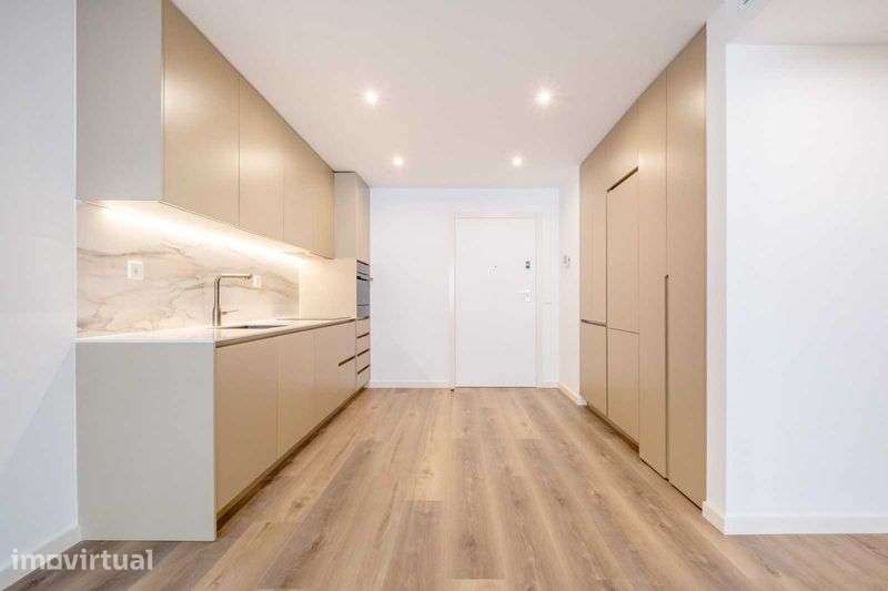 Apartamento Novo com piscina e garagem - Grande imagem: 2/12