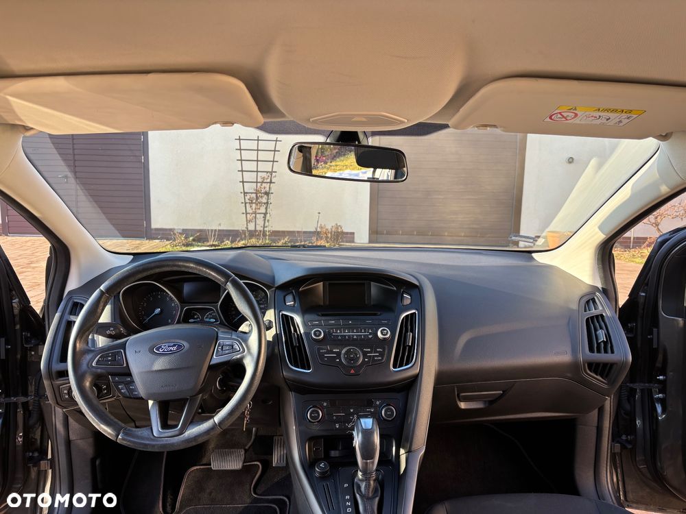 Ford Focus 1.6 Trend PowerShift - 11