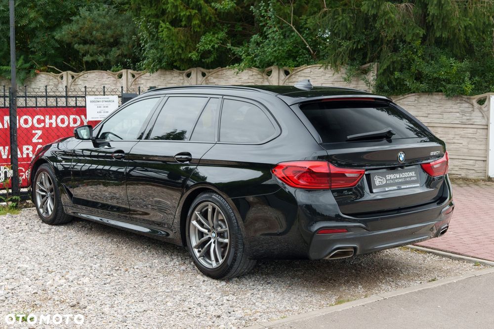 BMW Seria 5 520i M Sport Edition - 36