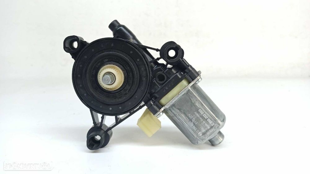 MOTOR ELEVADOR FRENTE DIREITO SEAT LEON (5F1) STYLE PLUS - 1