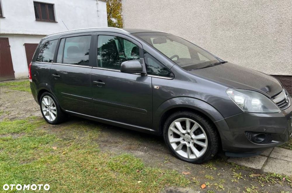 Opel Zafira 1.8 Cosmo EU5 - 10