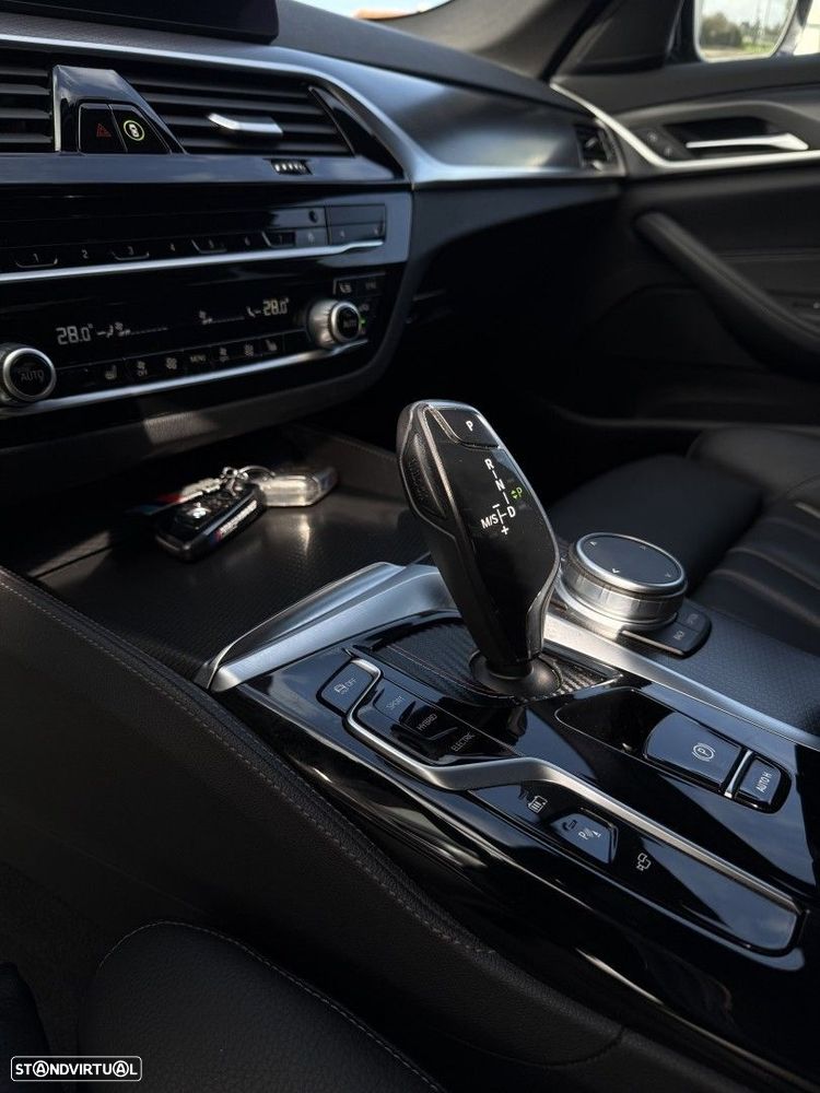 BMW 545 e xDrive Pack M - 4