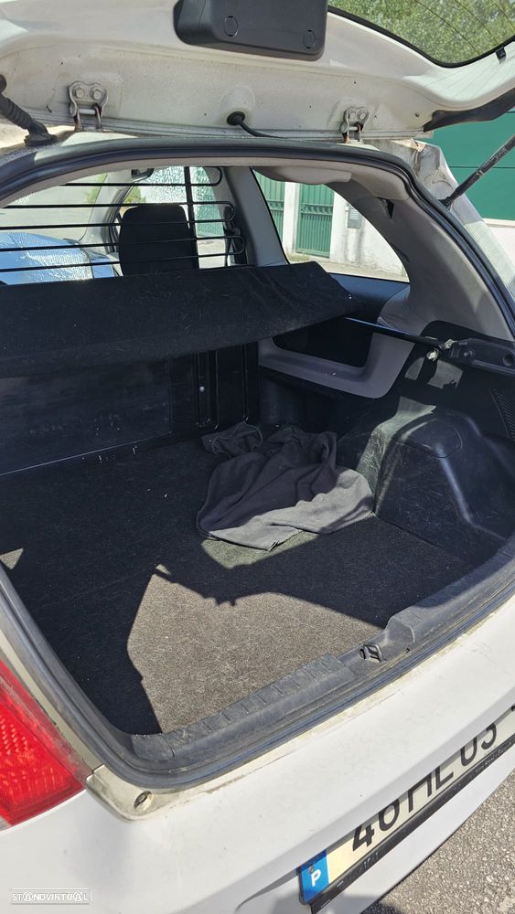 Toyota Yaris 1.4 D-4D Comfort - 6