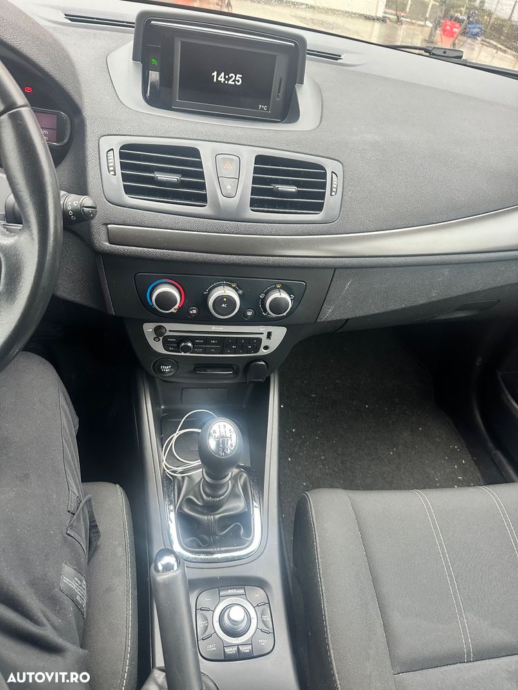 Renault Megane BLUE dCi 115 INTENS - 11