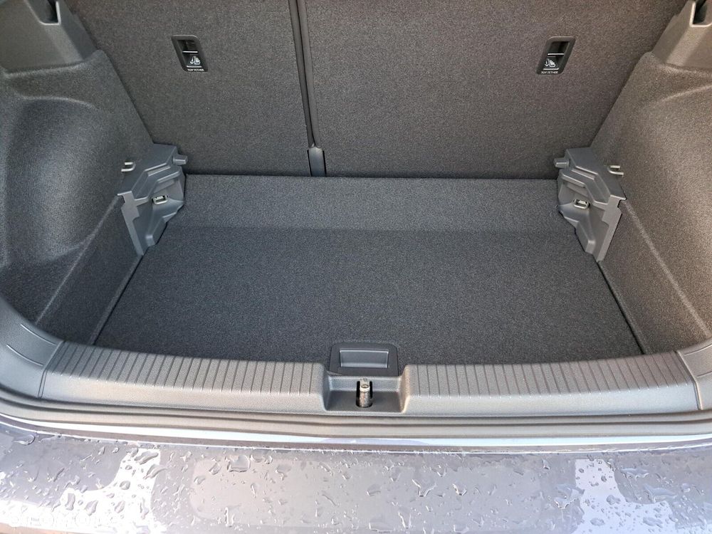 Volkswagen T-Cross - 17