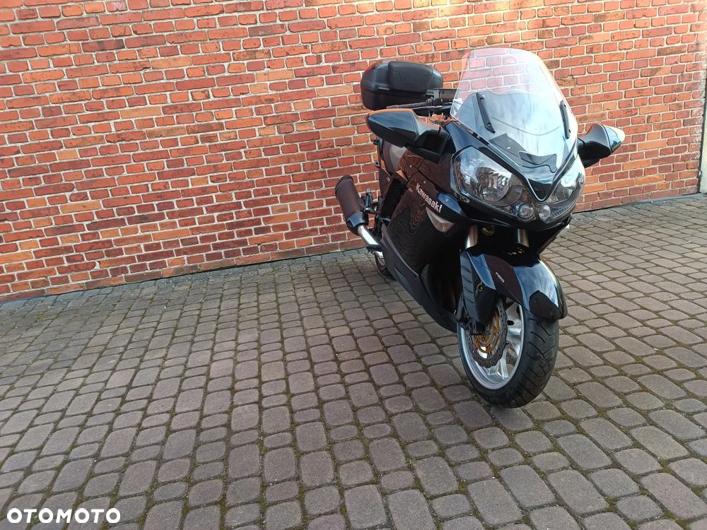 Kawasaki GTR - 17