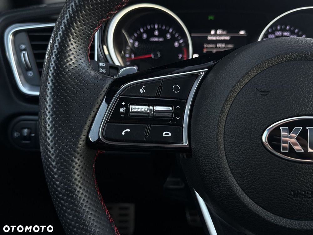Kia Ceed 1.6 T-GDI GT DCT - 36