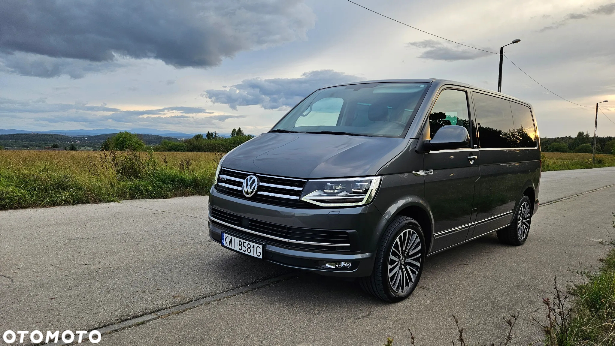Volkswagen Multivan 2.0 TDI L1 70 Years Bulli 4Motion DSG - 23