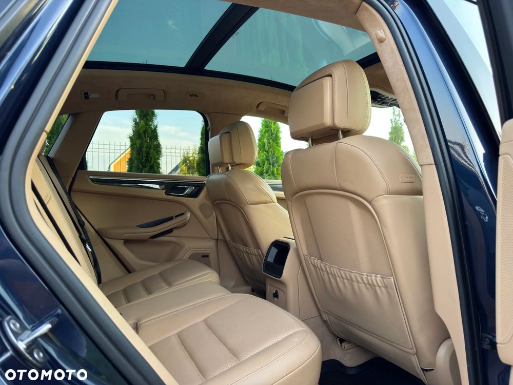 Porsche Macan Turbo PDK - 18