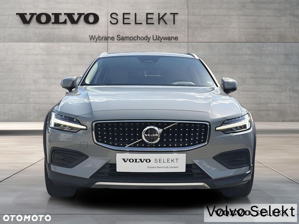 Volvo V60 Cross Country - 4