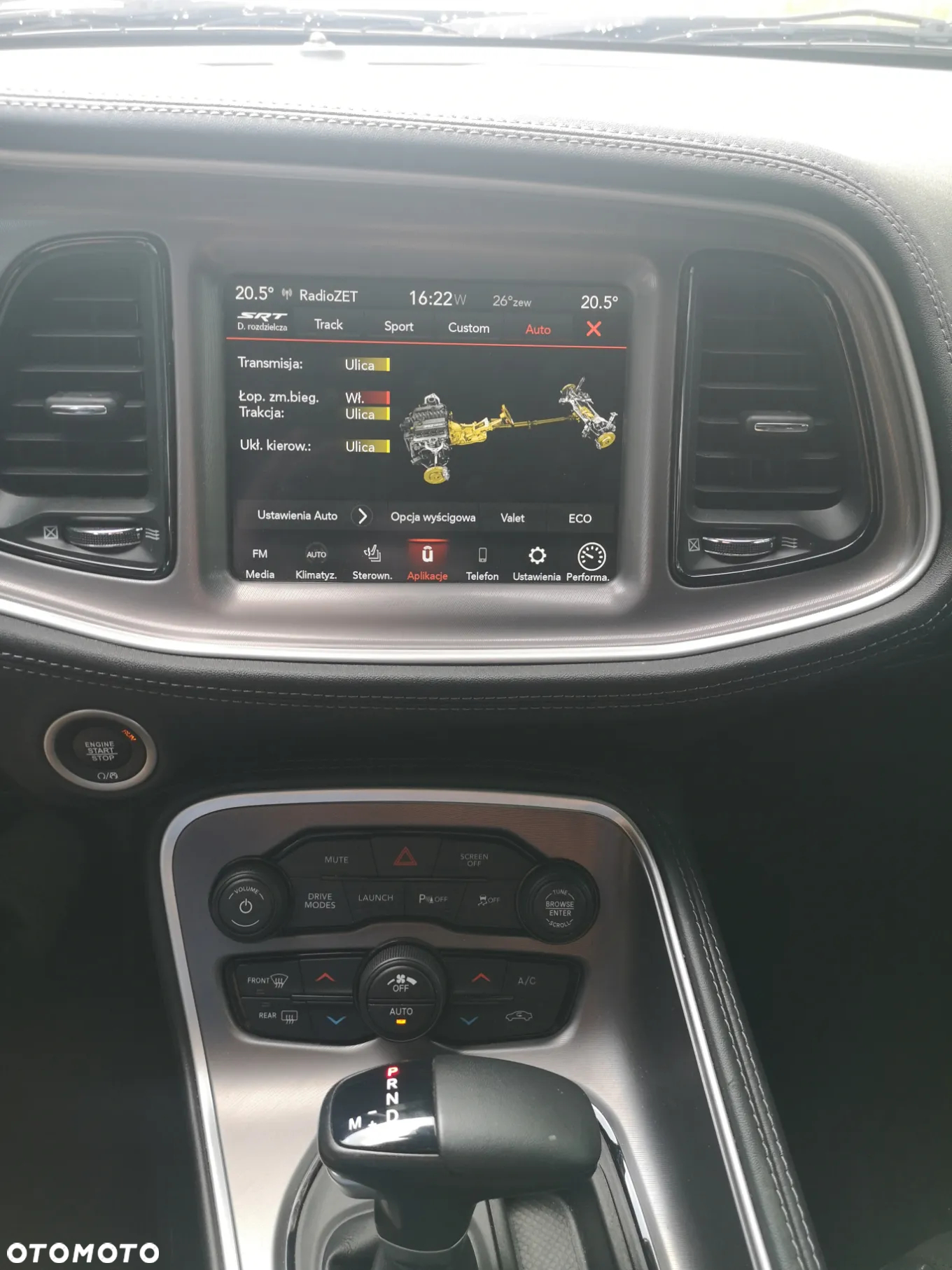 Dodge Challenger - 8