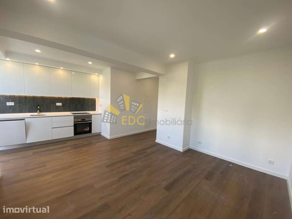 Apartamento T2 totalmente remodelado | Amadora | Não perca a oportu... - Grande imagem: 3/24