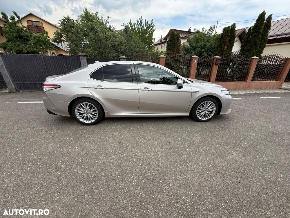 Toyota Camry 2.5 Hybrid Exclusive - 8