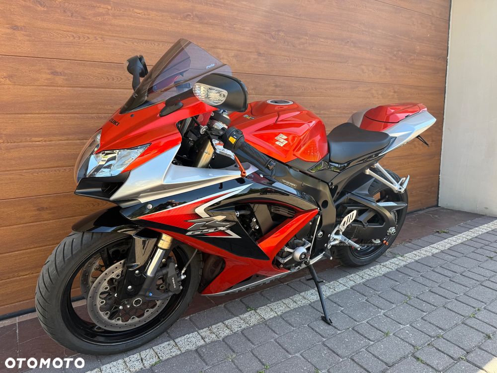 Suzuki GSX-R - 10