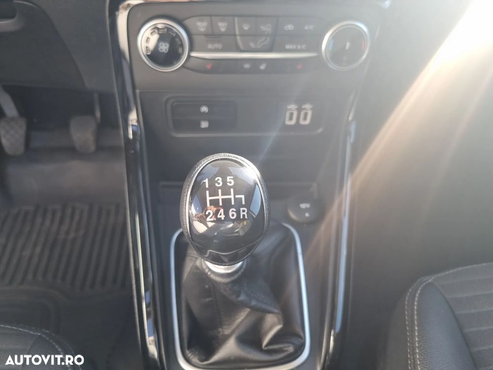 Ford EcoSport - 13