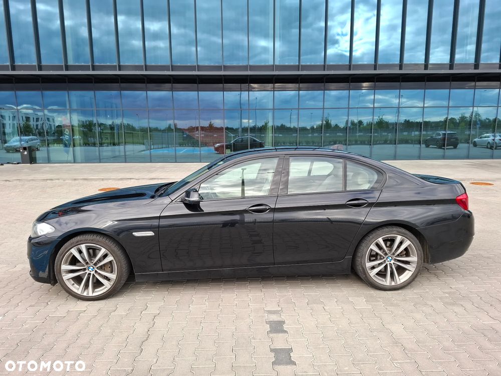 BMW Seria 5 525d xDrive - 3