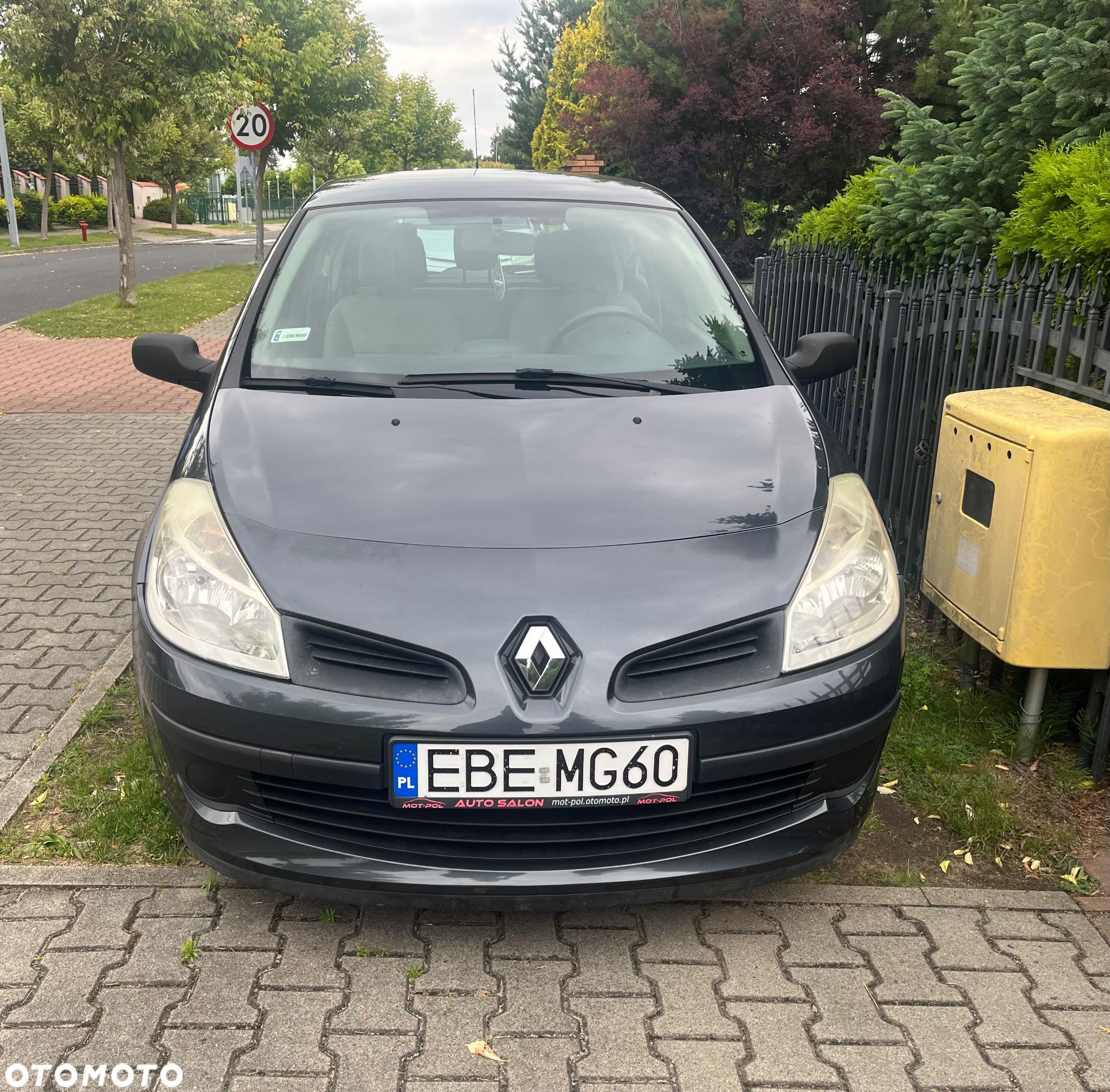 Renault Clio 1.2 16V Alize - 12
