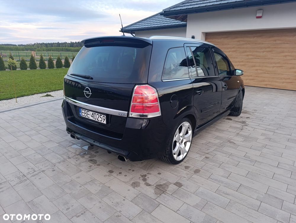 Opel Zafira OPC - 7