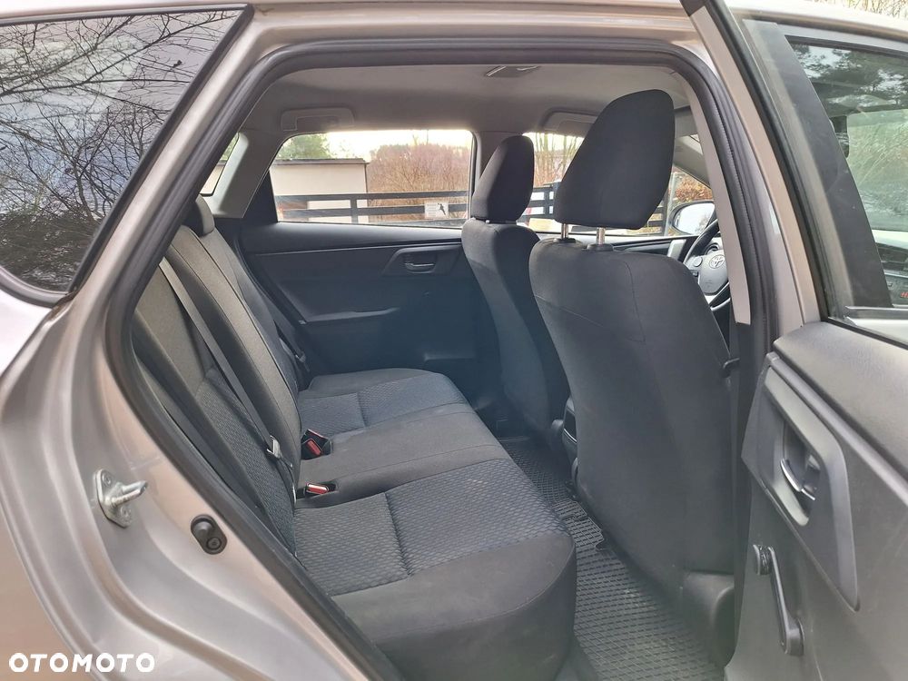 Toyota Auris 1.4 D-4D Comfort - 13