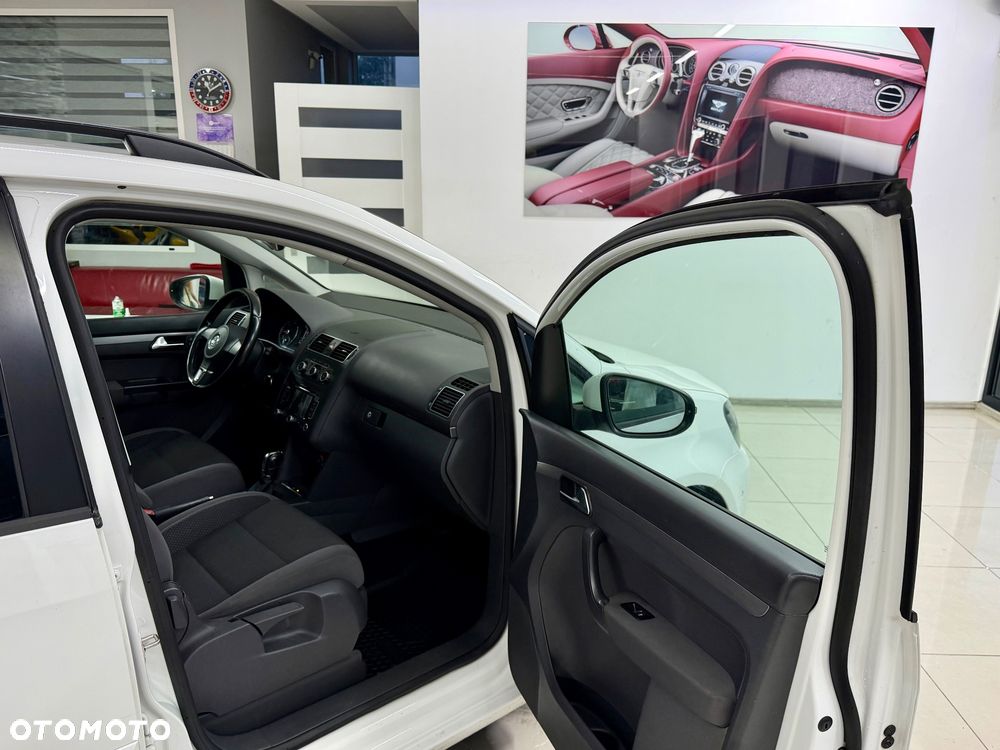 Volkswagen Touran 1.6 TDI DPF Highline DSG - 16