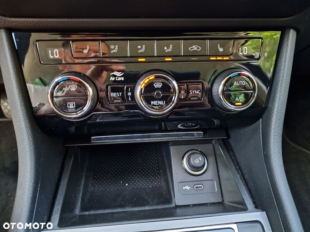 Skoda Superb 2.0 TSI Style DSG - 34