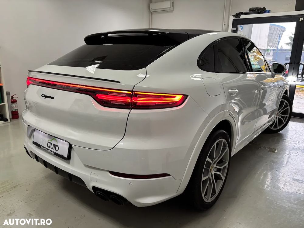 Porsche Cayenne Coupe - 6