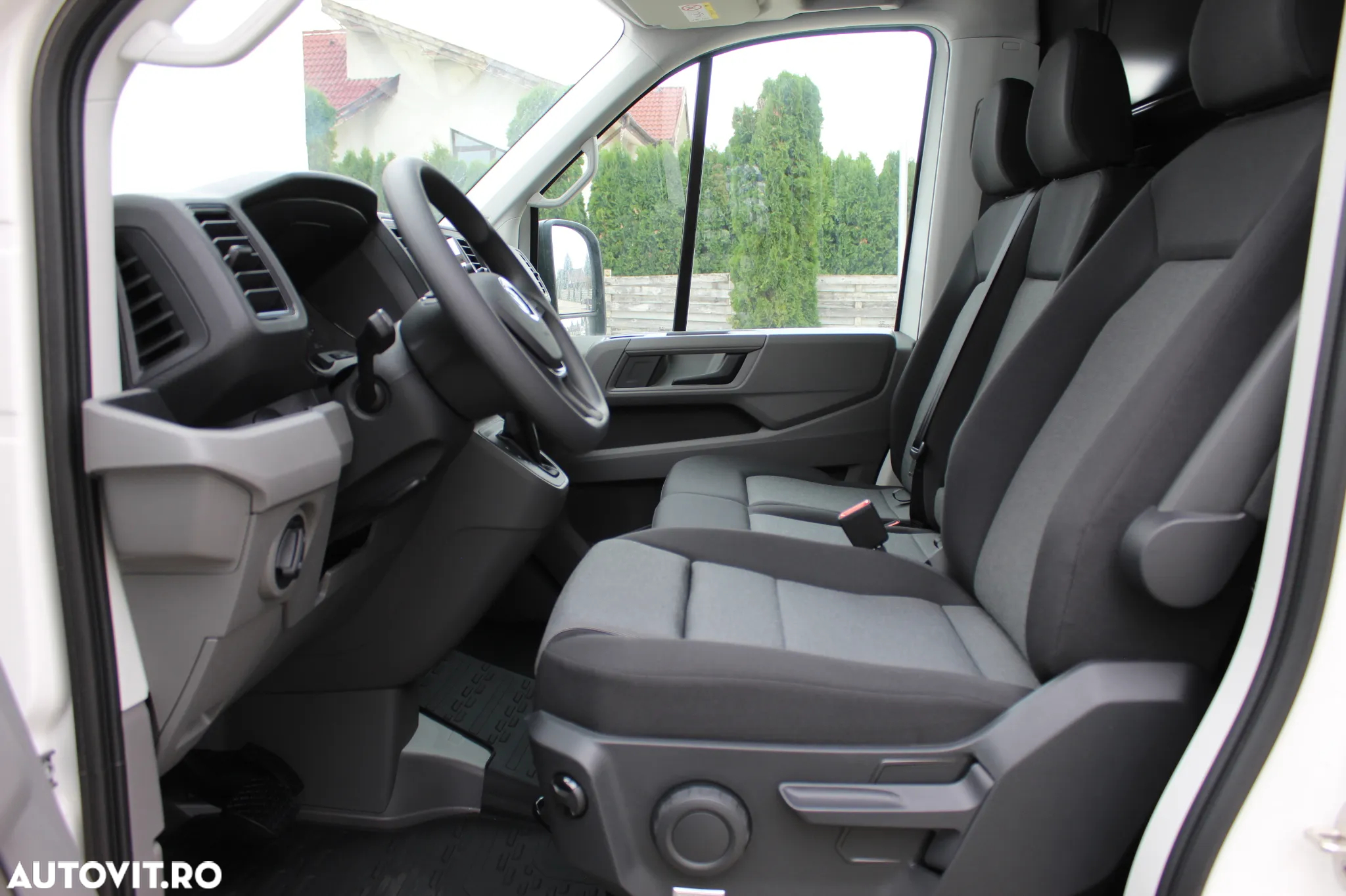 Volkswagen Crafter 3.5 Furgon L5H4 FWD 130kW AG8 - 9