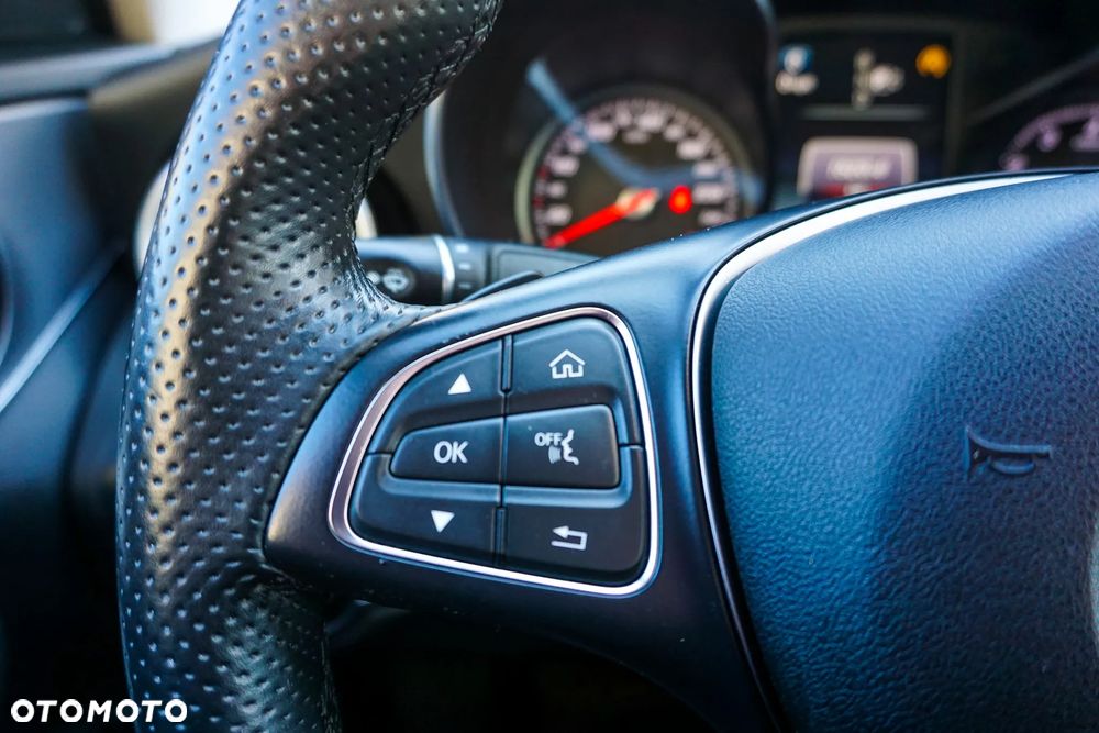 Mercedes-Benz Klasa C 180 7G-TRONIC Avantgarde - 29