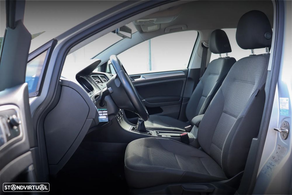 VW Golf Variant 1.6 TDi Confortline - 12