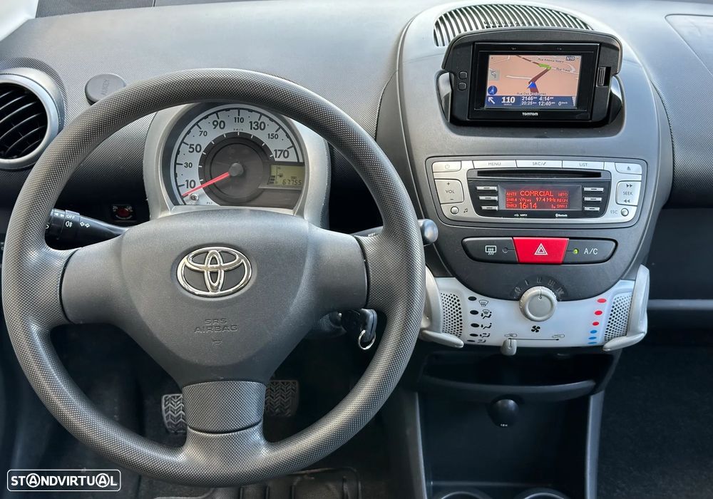 Toyota Aygo Connect - 15