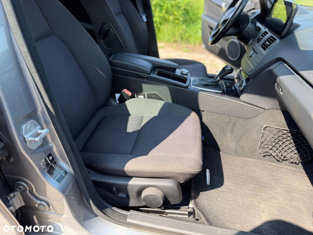 Mercedes-Benz Klasa C 200 (BlueEFFICIENCY) 7G-TRONIC Avantgarde - 36
