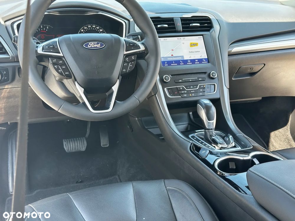 Ford Mondeo 2.0 TDCi Titanium PowerShift - 26