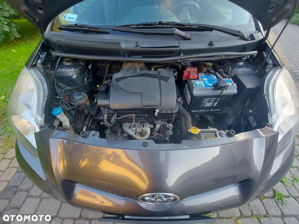 Toyota Yaris 1.0 Terra - 13